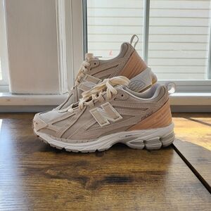 New Balance 1906F Timberwolf Frappe Women 8 Men 6.5 NEW